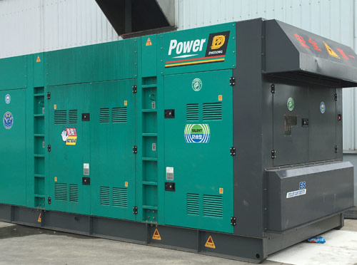 白玉升级发电机组的过程中需要注意哪些安全事项？