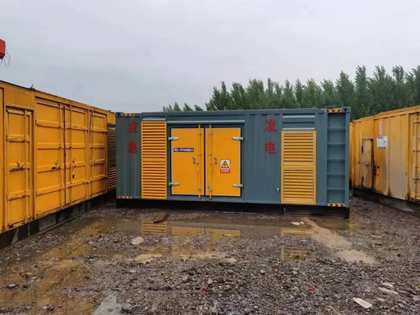 白玉柴油发电机如何判断干式空气滤清器是否需要更换？