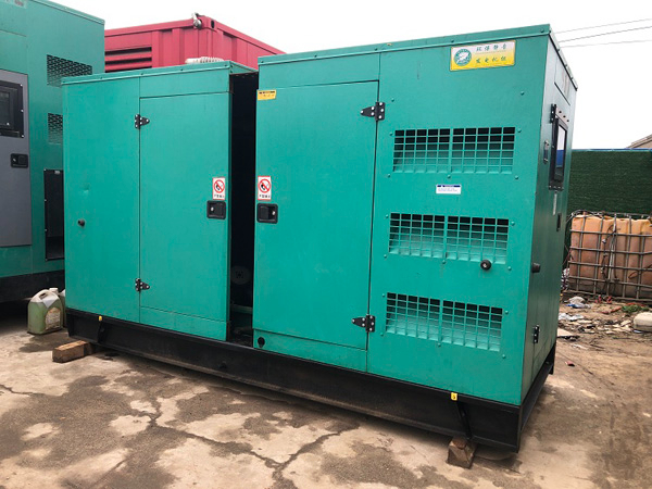 白玉怎样合理控制磷酸铁锂蓄电池的充放电倍率以延长其使用寿命？