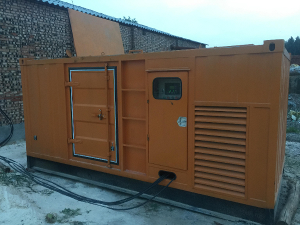 白玉发电机组长期使用中，电缆线的敷设路径有哪些要求？